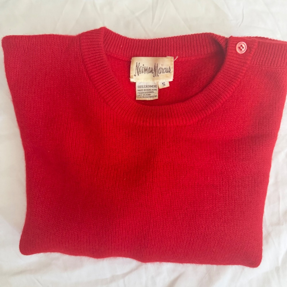Neiman Marcus Womens Red 100% Cashmere Button Shoulder Crew Neck Sweater S - Picture 6 of 9